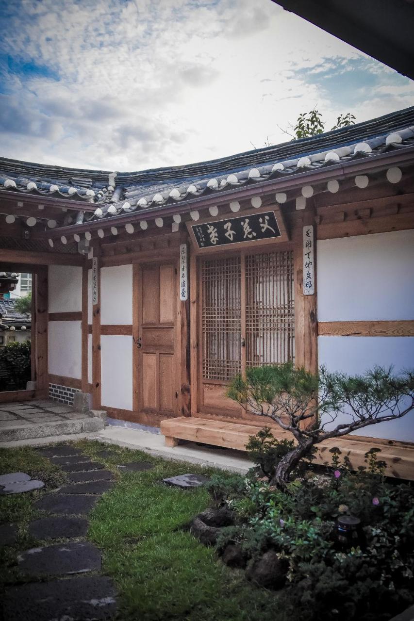 Cheong Yeon Jae Hanok Hotel Seoul Exterior photo