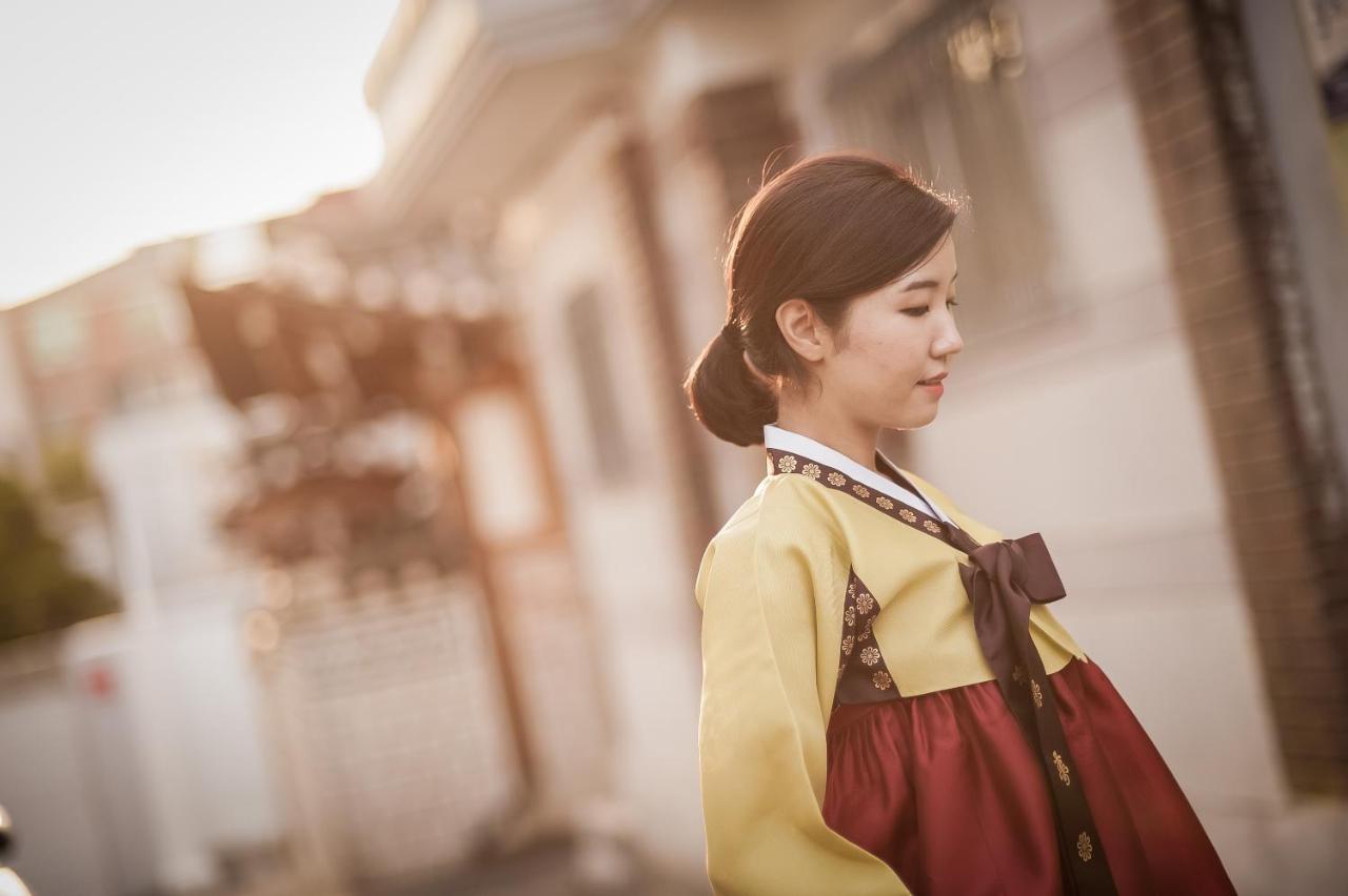 Cheong Yeon Jae Hanok Hotel Seoul Exterior photo