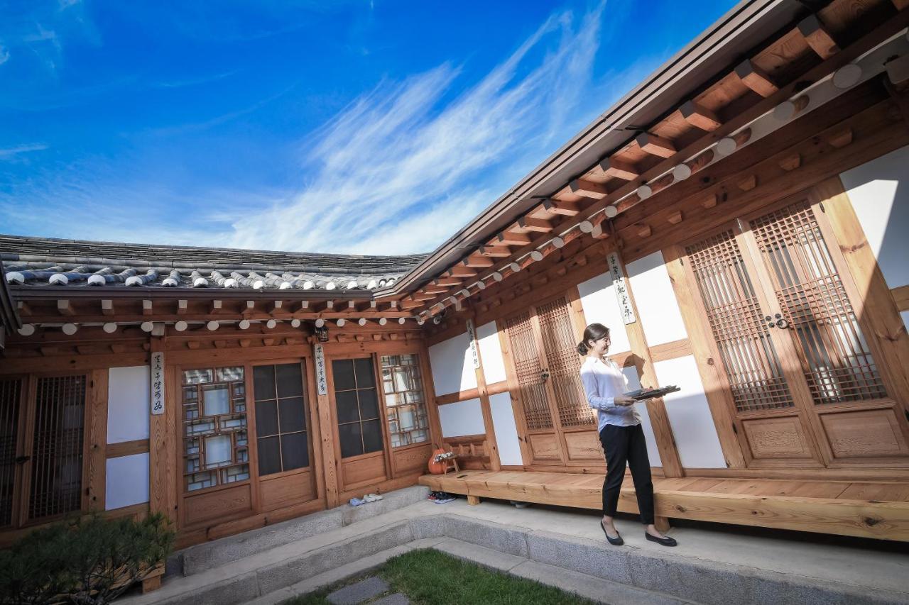 Cheong Yeon Jae Hanok Hotel Seoul Exterior photo